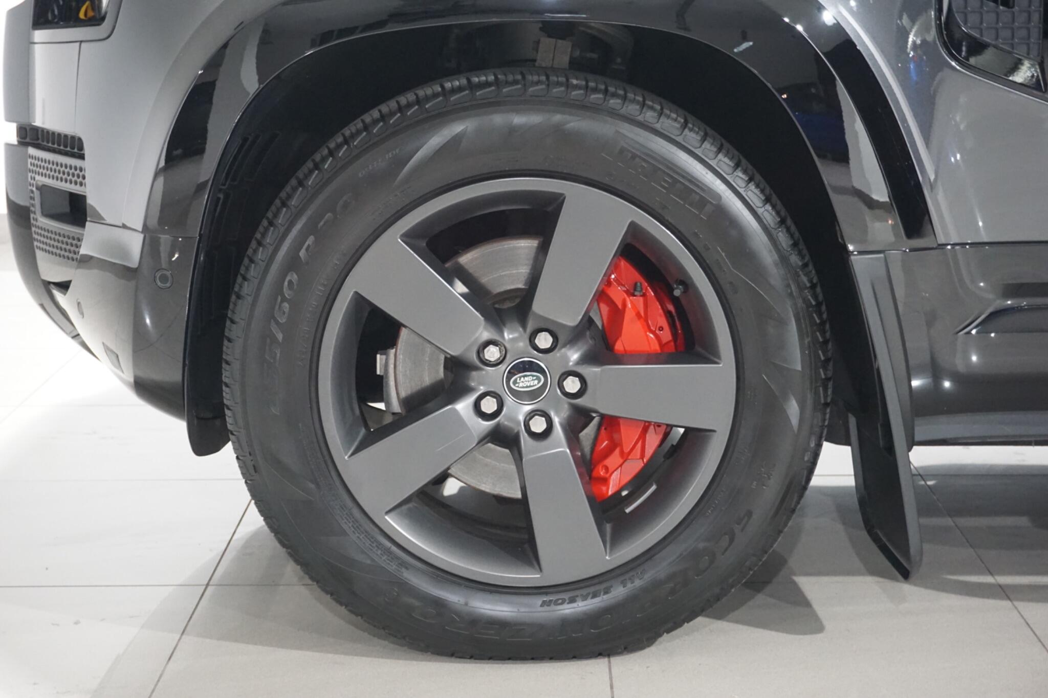 Land Rover Defender 110 3.0 D300 MHEV X-Dynamic HSE Hard Top SUV Auto 4WD MWB Euro 6 (s/s) 5dr